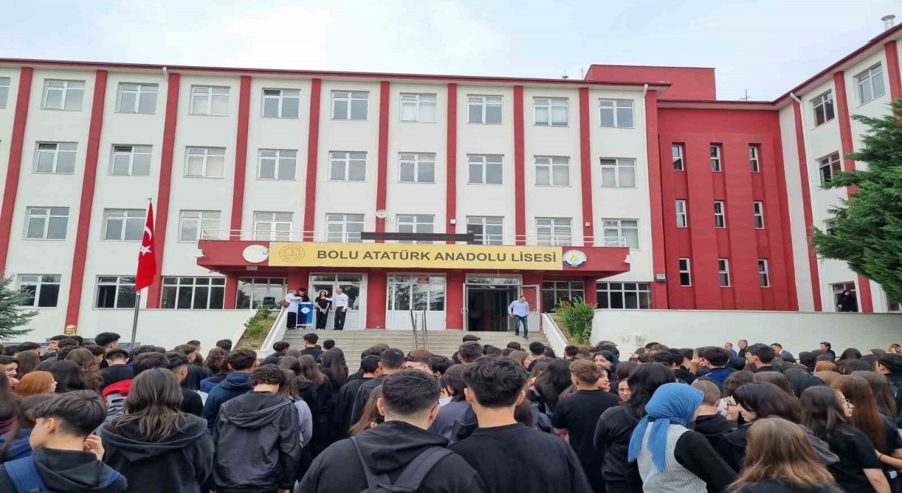 Boluda 52 bin öğrenci ders başı yaptı