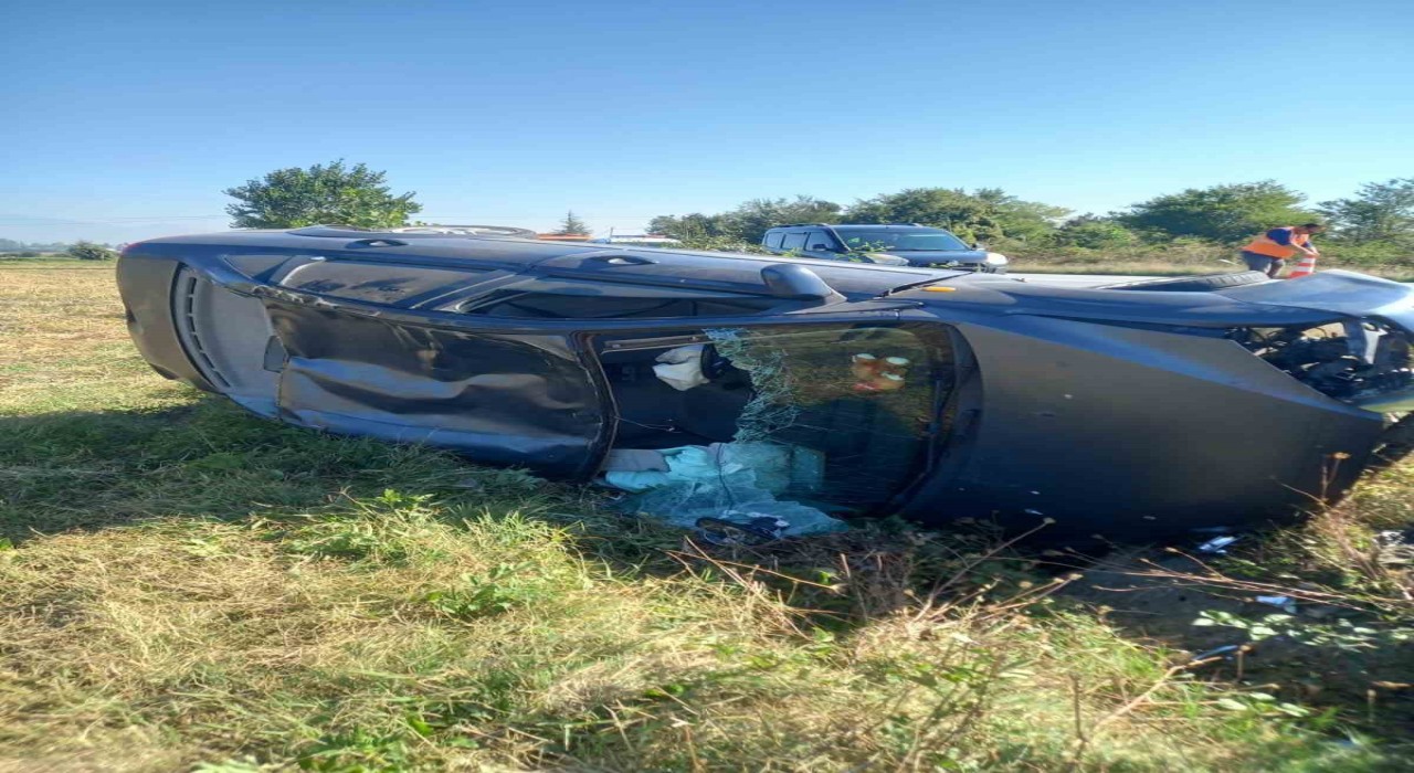 Boluda otomobil takla attı: Sürücü yara almadan kurtuldu