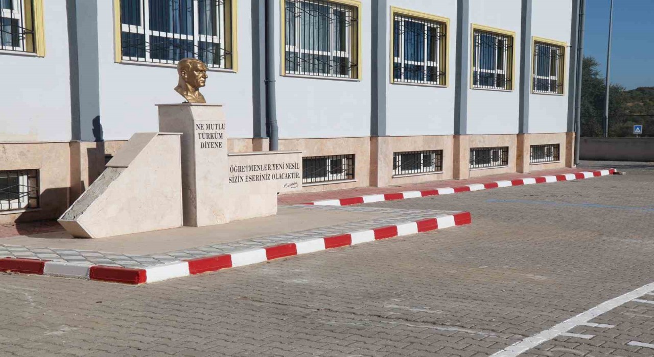 Bozdoğan Belediyesinden okullara yeni dönem öncesi destek