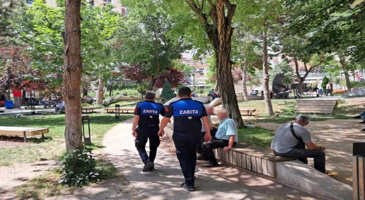 Bu kentte yere izmarit atan yandı