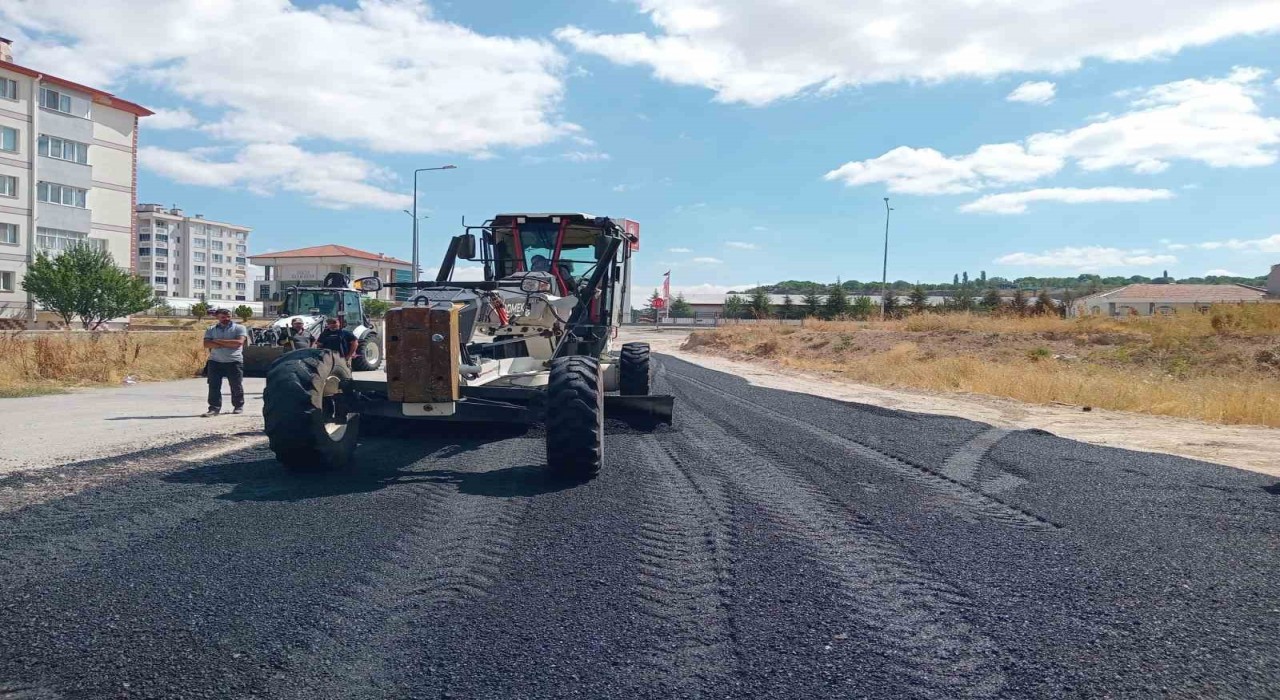 Bünyanda asfalt çalışmaları sürüyor