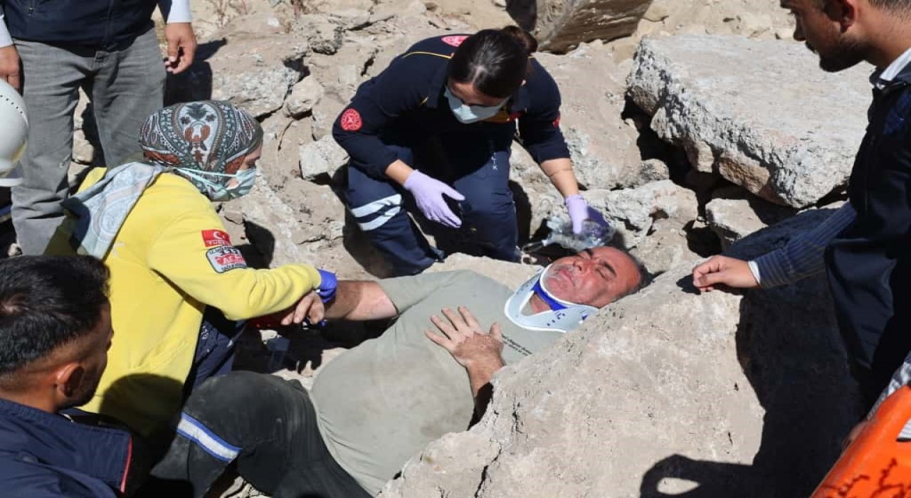 Bünyanda deprem tatbikatı yapıldı