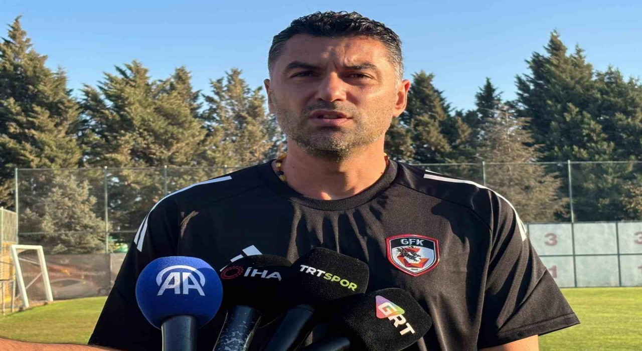 Burak Yılmaz: Trabzonda futbol oynayarak galip gelmek istiyoruz, defans yaparak oradan çıkamayız