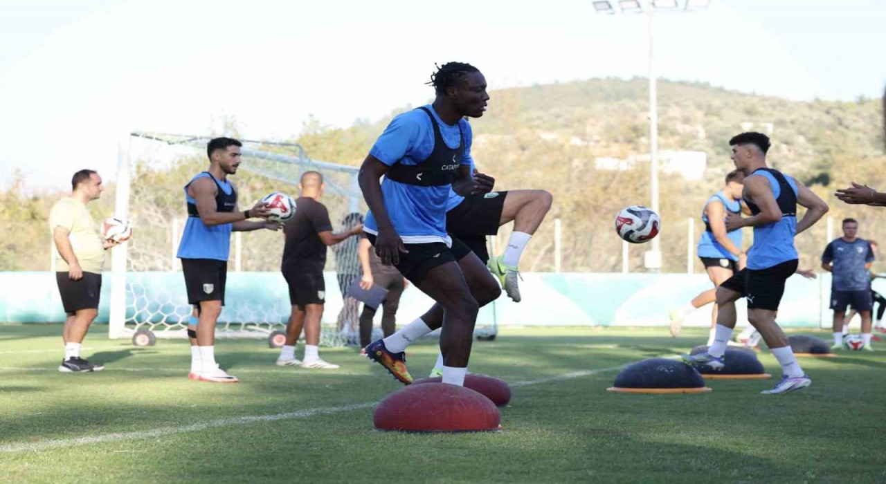 Burhan Eşer: İyi bir ivme yakaladık, taraftarımıza galibiyet armağan etmek istiyoruz