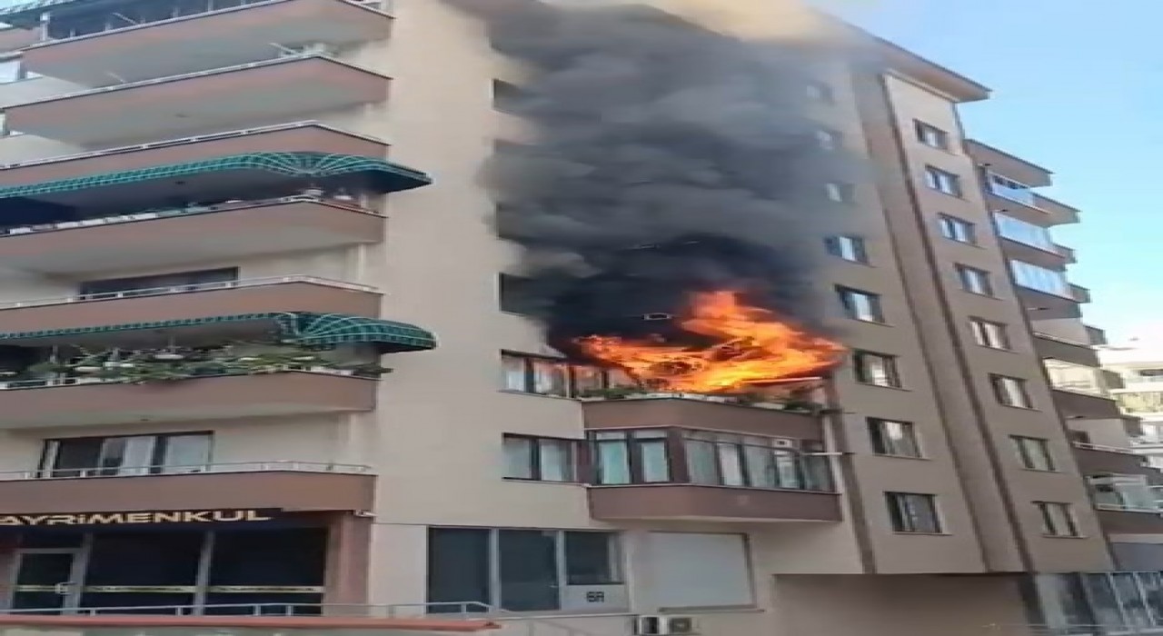 Bursada 7 katlı apartmanda korku dolu anlar