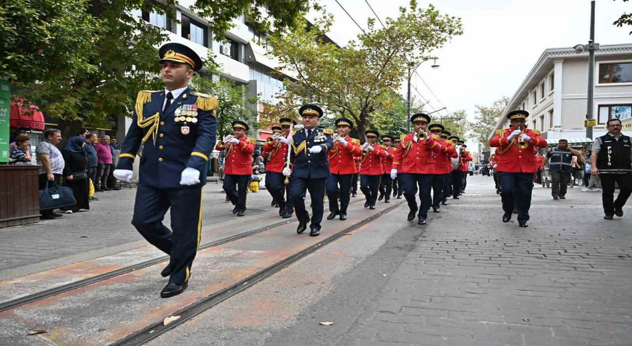 Bursada hem çok renkli hem çok sesli festival