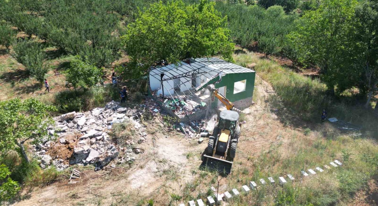 Bursada kaçak yapıyla mücadele sürüyor