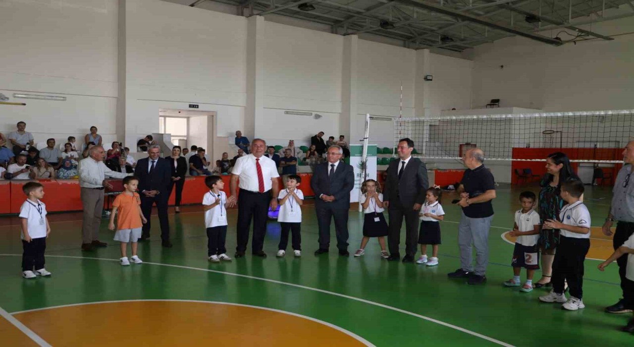 Bursada minikler okula ilk adımlarını attı