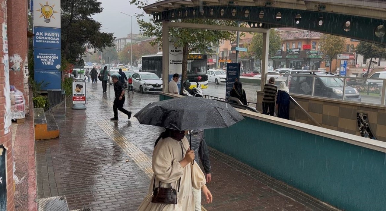 Bursada yağmur sevinci...Böyle dans ettiler