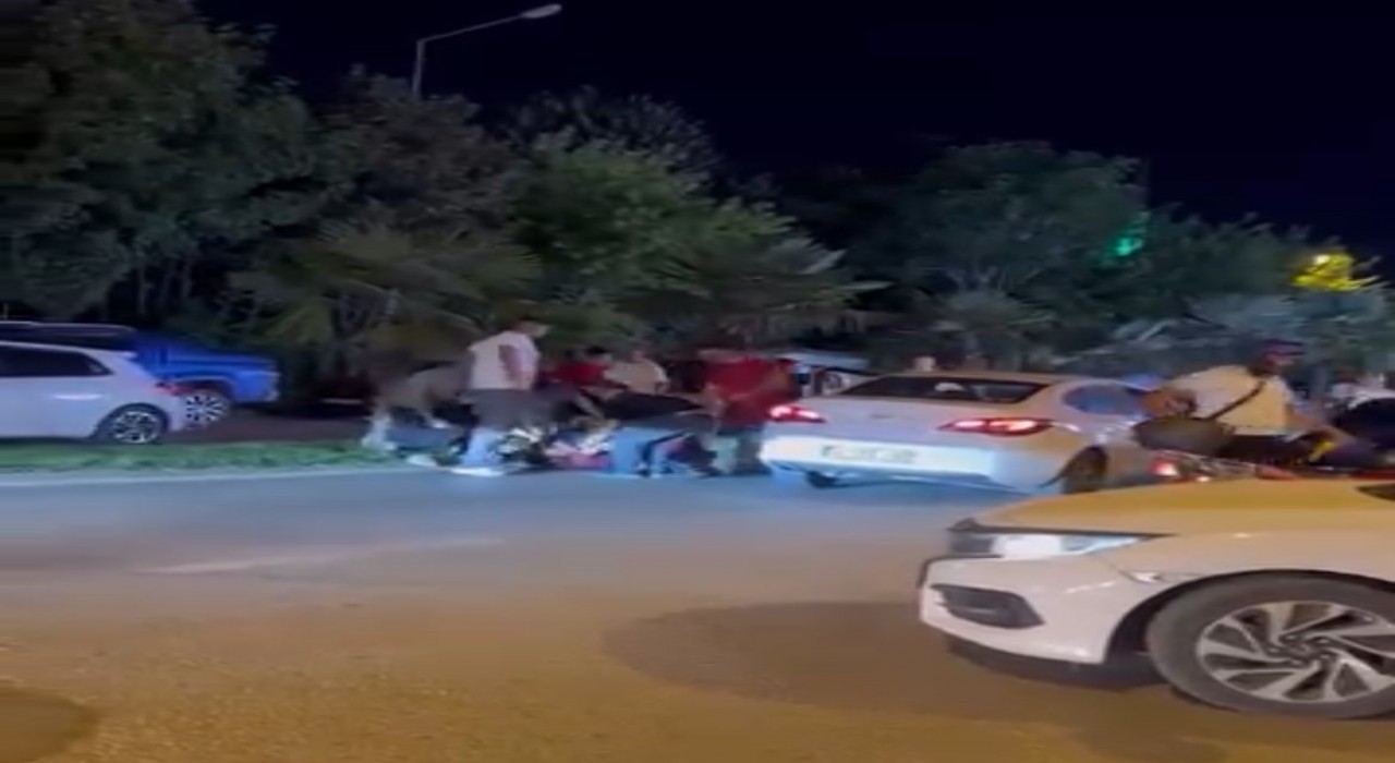 Bursada yol verme tartışması kavgaya dönüştü: O anlar kamerada