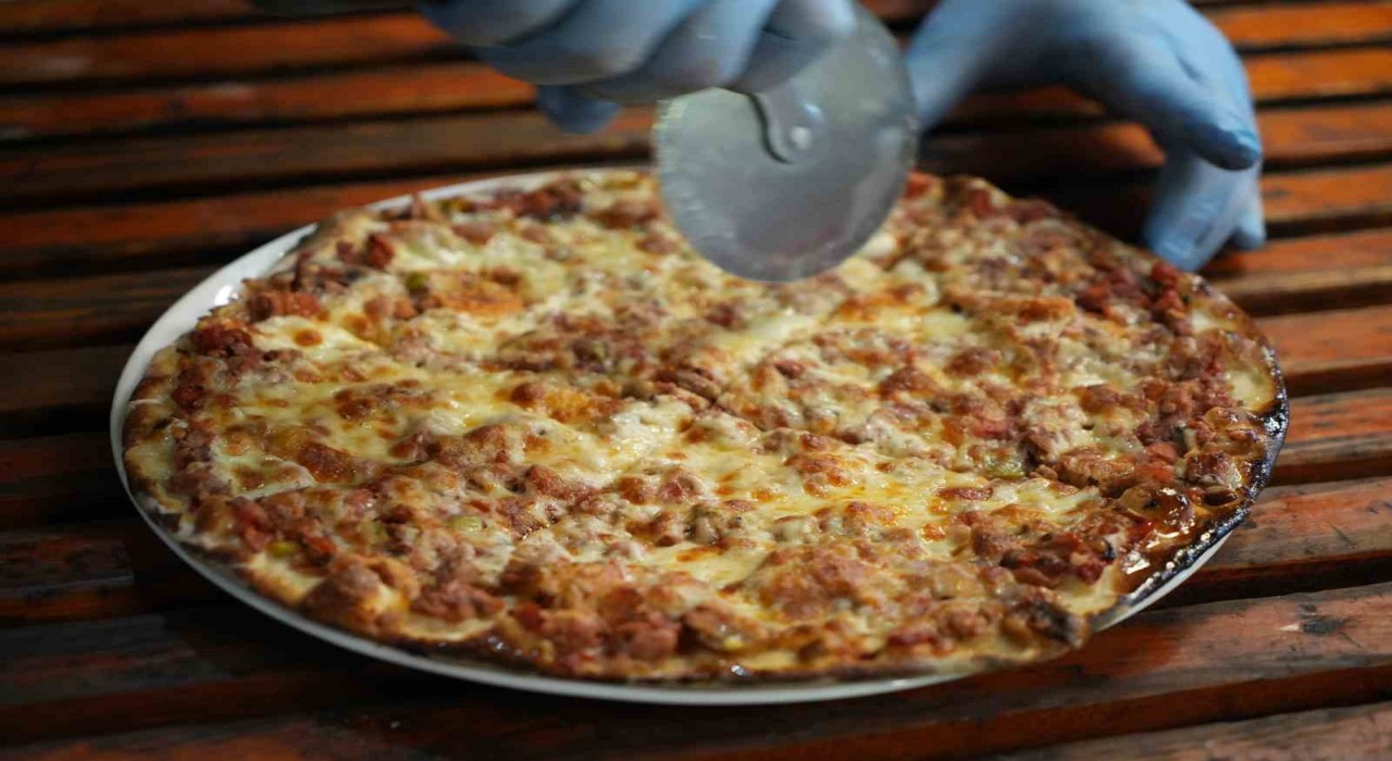 Bursanın Değirmen Pidesi İtalyanın en meşhur pizzalarına rakip oldu