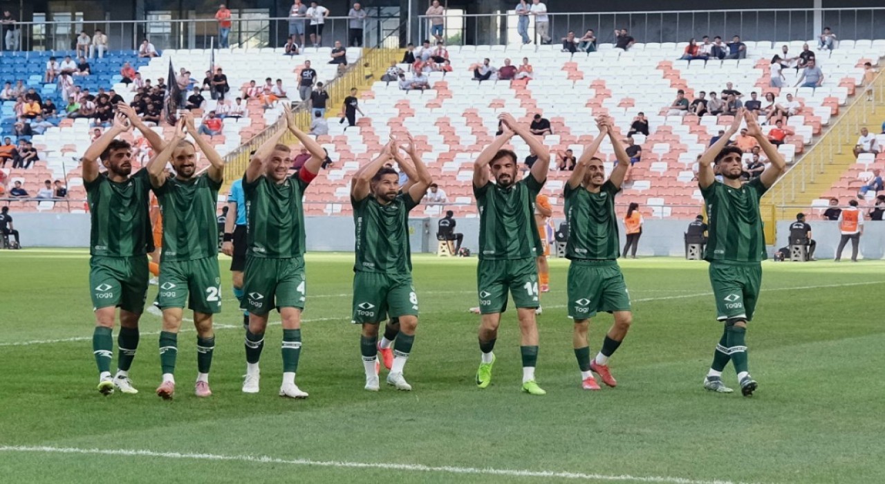 Bursaspor, Adanasporu 6-0 mağlup etti