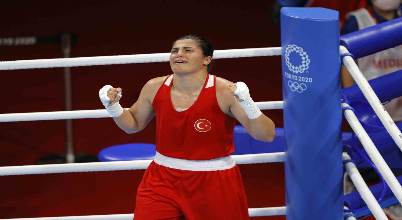 Busenaz Sürmeneli: Pes etmeyen birini asla yenemezsiniz