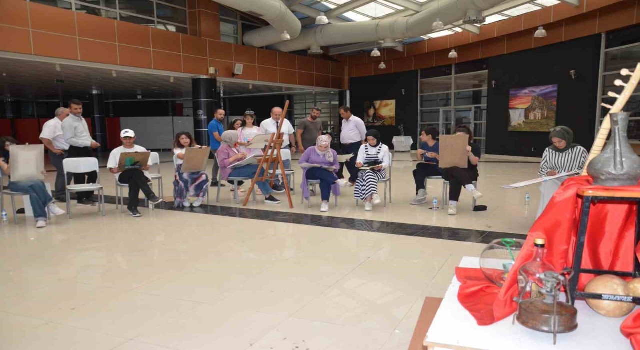 Büyükşehir Belediyesi gençlere sanat kapısı açıyor