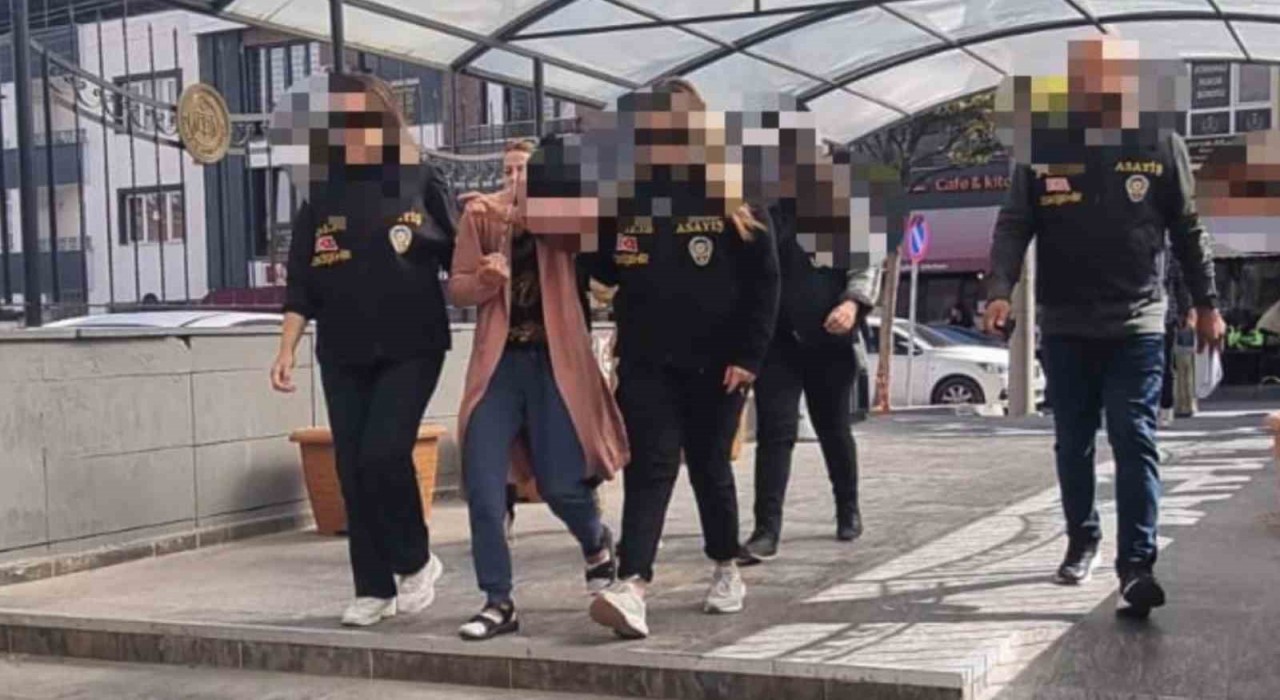 Çaldıkları 2 milyon lira değerindeki ziynet eşyasını kirli bebek bezinin içine sakladılar