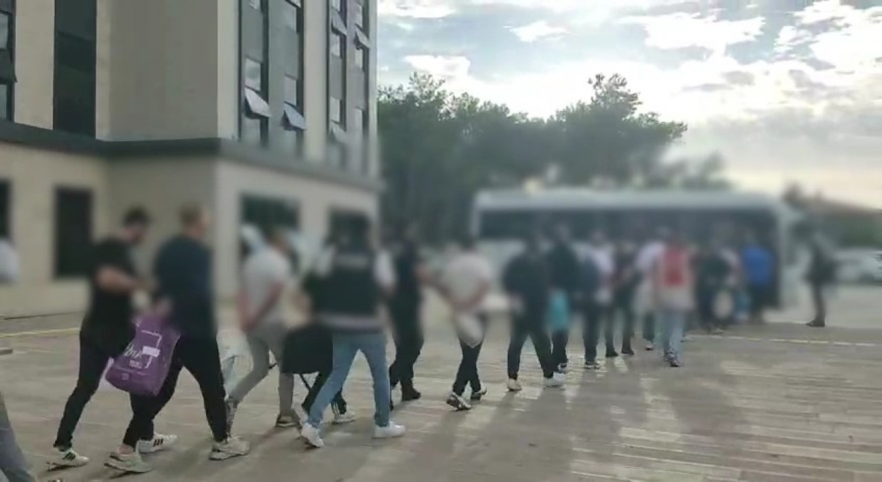 Çanakkalede suç örgütüne operasyon: 8 şüpheli tutuklandı