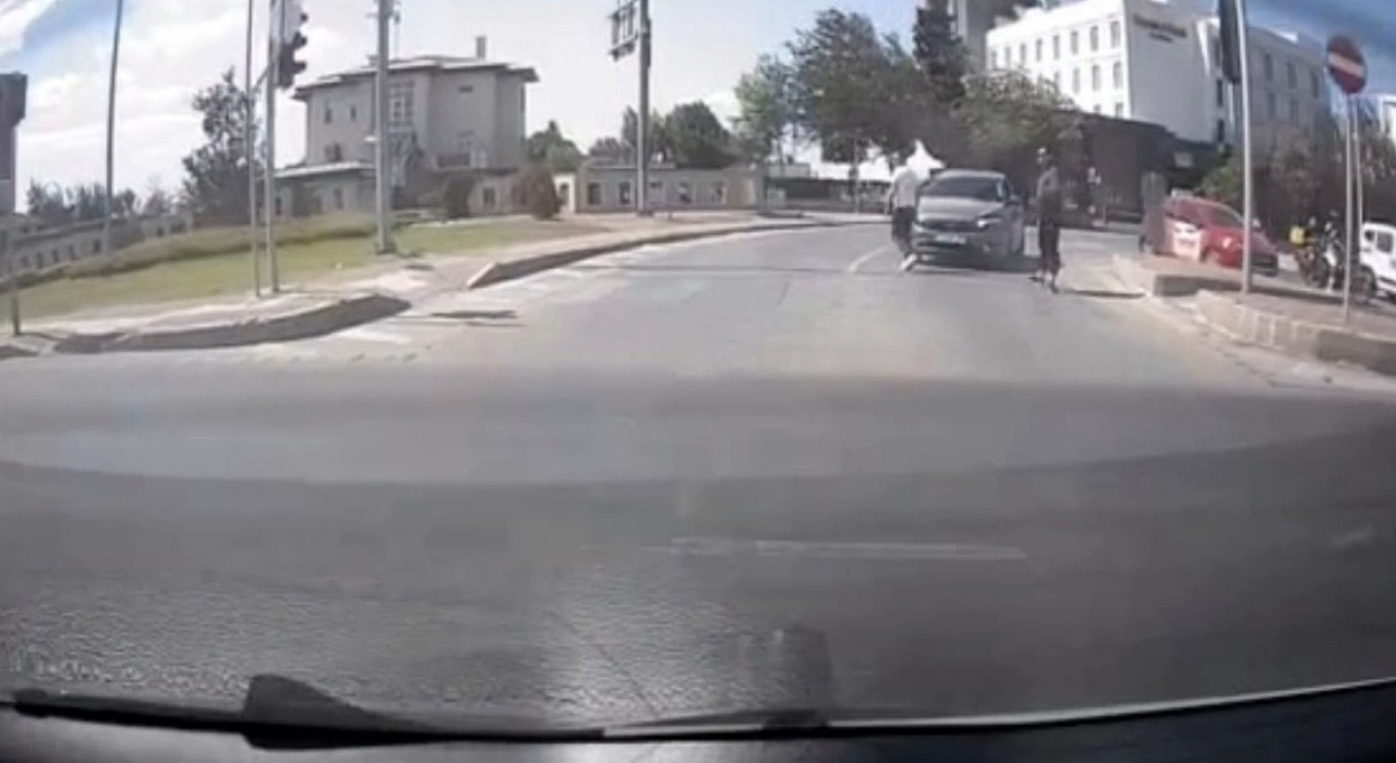 Çanakkalede yol verme kavgası çıkaran maganda yakalandı