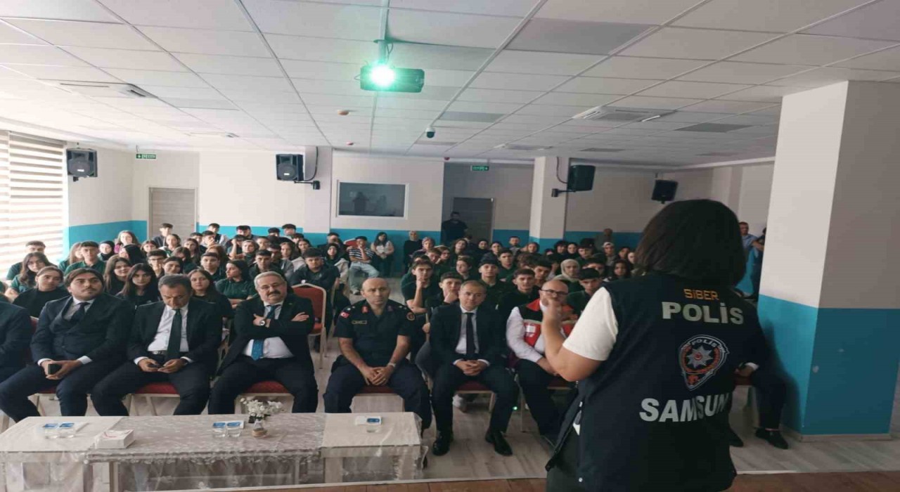 Çarşambada lise öğrencilerine bağımlılıkla mücadele semineri
