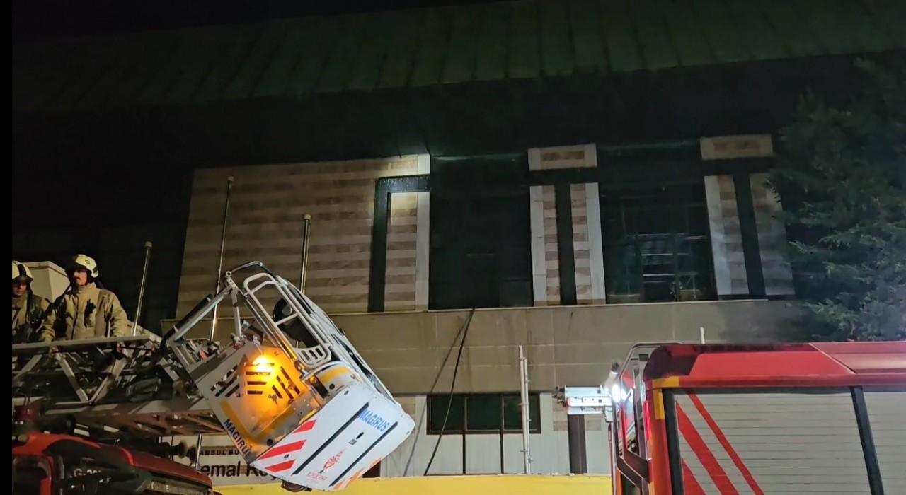 Cemal Reşit Rey Konser Salonunda korkutan yangın