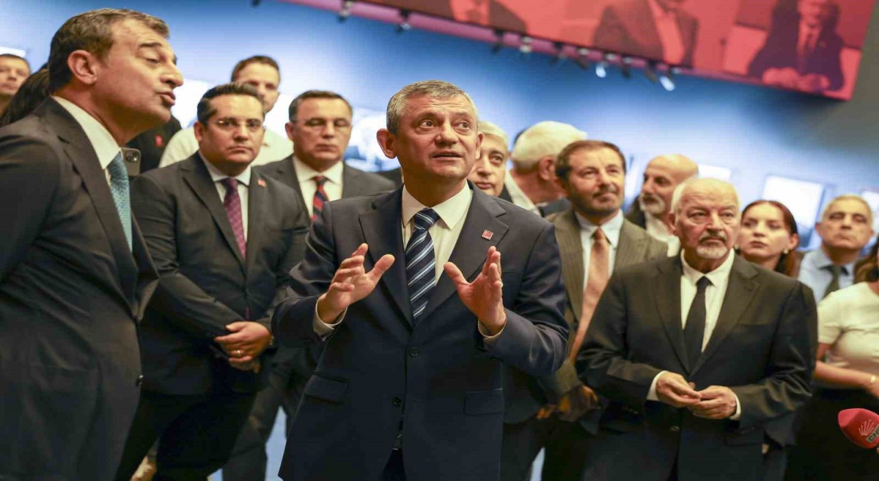 CHP Genel Başkanı Özel: 4- 9 Eylül tarihleri arası CHPnin kuruluş haftası olarak kutlanacak