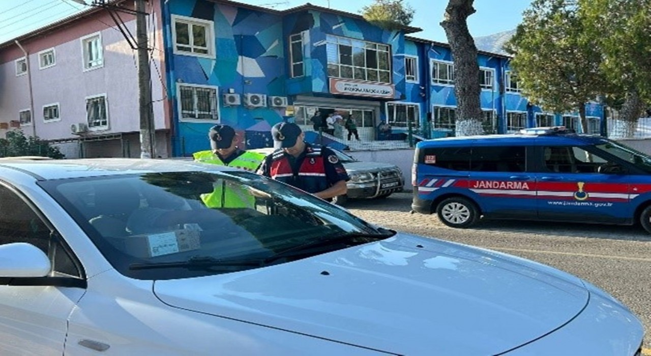 Çinede jandarmadan okul çevrelerinde önleyici kolluk devriyesi