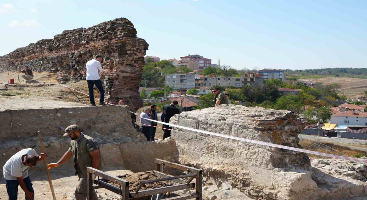Çorlu Kalesinde kazı çalışmaları sürüyor