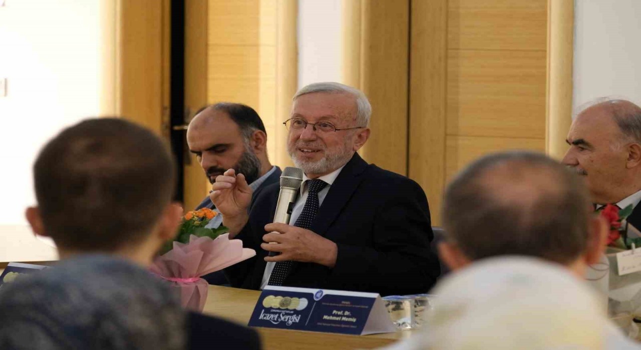 Çorumda Hattatlar İcazet Sergisi yoğun ilgi gördü
