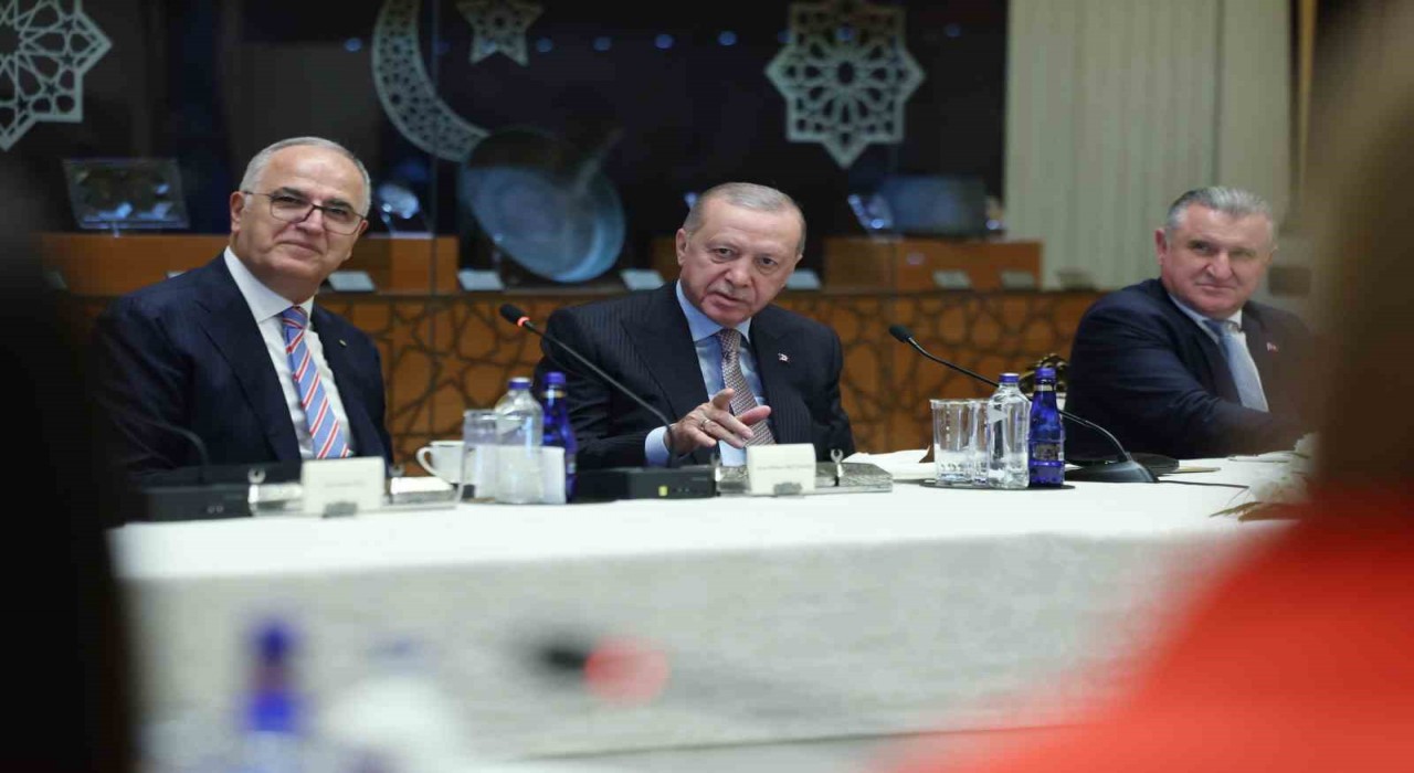 Cumhurbaşkanı Erdoğan, A Milli Kadın Voleybol Takımını kabul etti