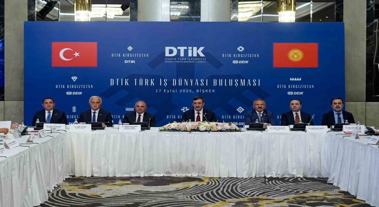 Cumhurbaşkanı Yardımcısı Yılmaz, Kırgızistanda Türk iş insanlarıyla buluştu