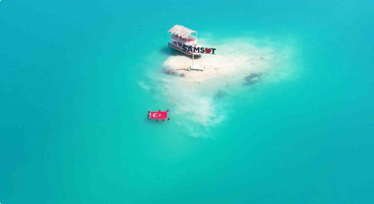 Dalgıçlar, Atatürk Baraj Gölünde dev Türk Bayrağı açtı