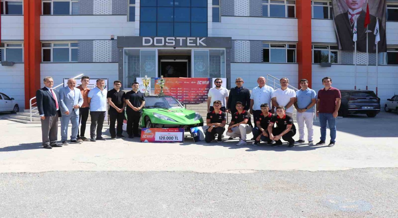 Denizli OSB Yönetimi, DOSTEK Kolejinin TEKNOFEST başarısını kutladı