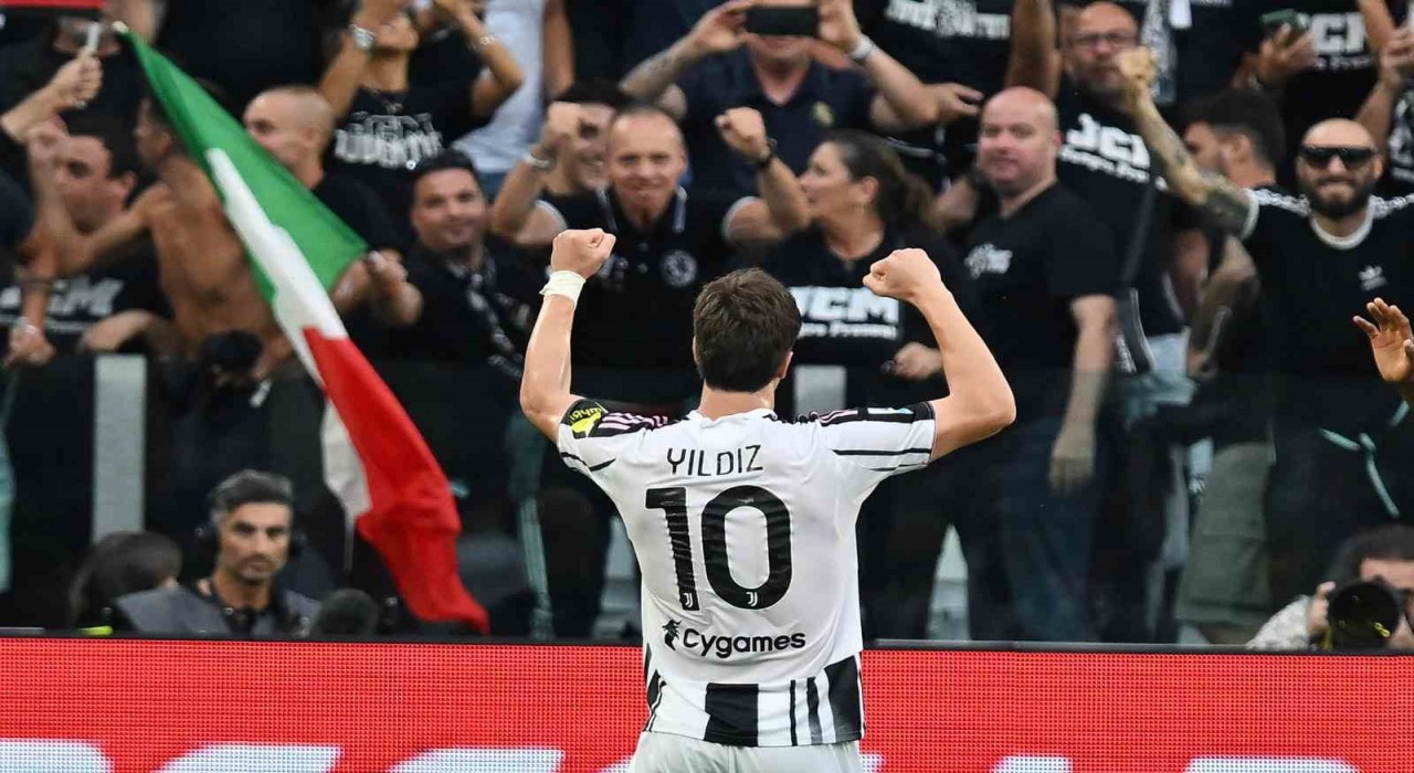 Derby dItaliada Türk gecesi: Kenan ve Hakan sahneye çıktı