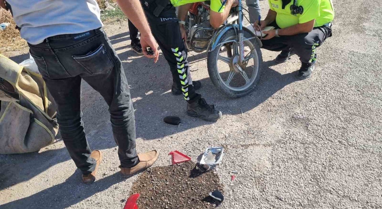 Devrilen motosikletin sürücüsü yaralandı