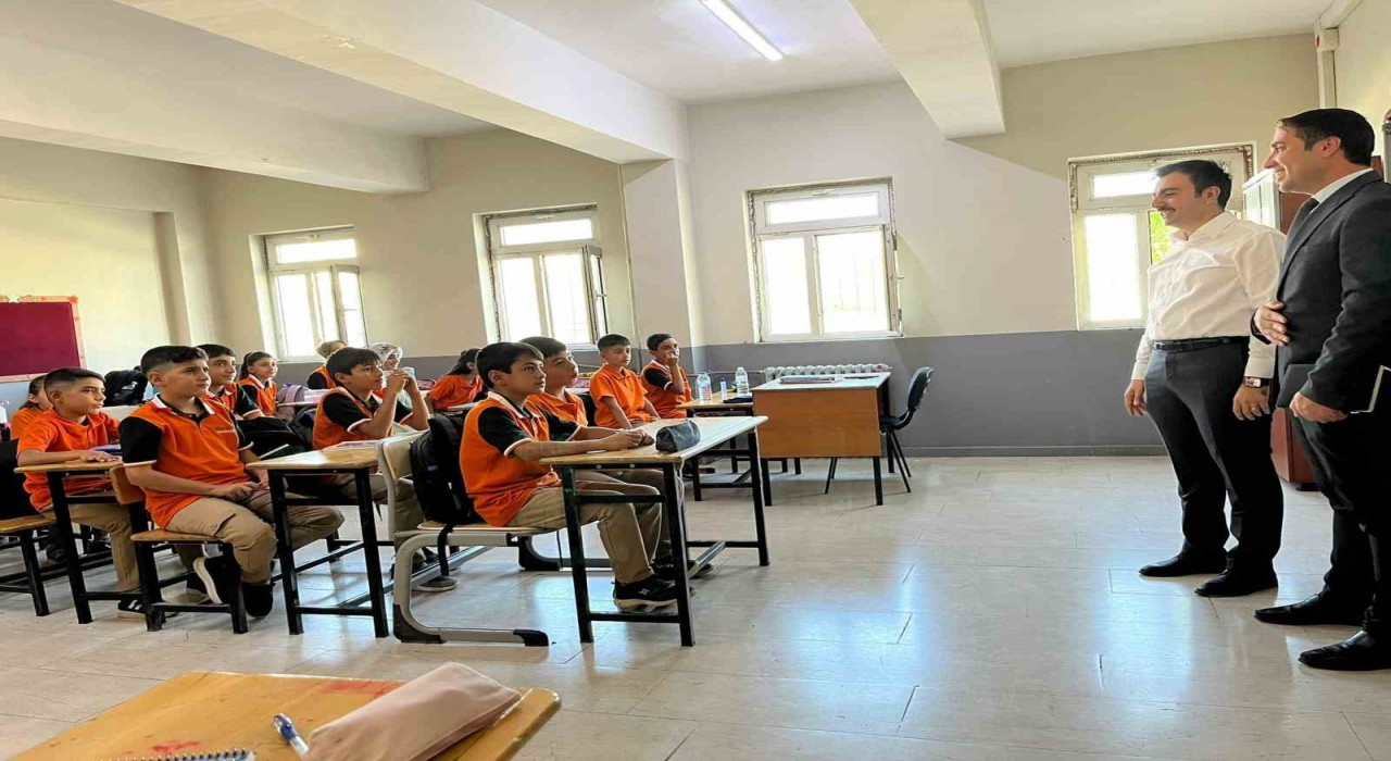 Diclede yeni eğitim - öğretim yılının ilk ders zili çaldı