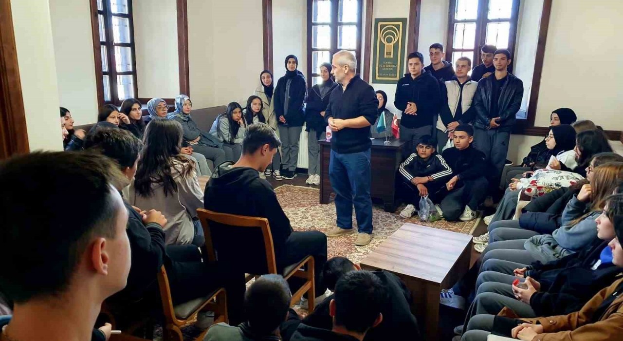 Dil ve Edebiyat Konağında tarih rüzgârı esti