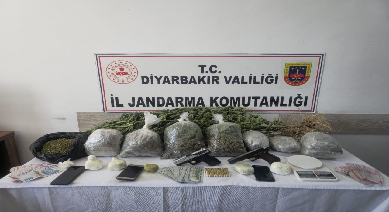 Diyarbakırda 45 kilo esrar ele geçirildi