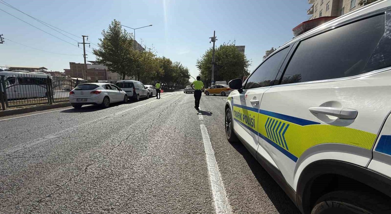 Diyarbakırda 5 araçlı zincirleme trafik kazası