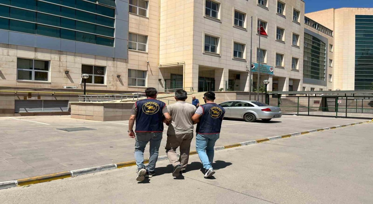 Diyarbakırda haklarında kesinleşmiş hapis cezası bulunan 52 kişi yakalandı