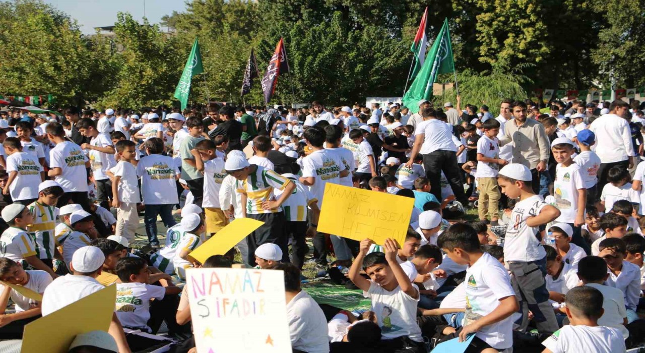 Diyarbakırda Hayat Namazla Güzel etkinliği düzenlendi