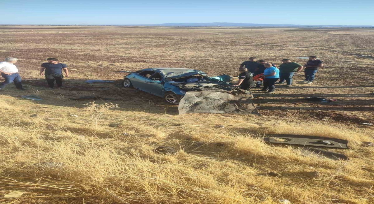 Diyarbakırda otomobil şarampole devrildi: 1 ölü, 1 yaralı