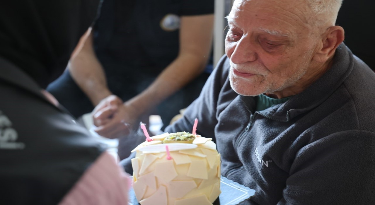 Doğum gününde en büyük hediye, hissettiği aile sıcaklığı oldu
