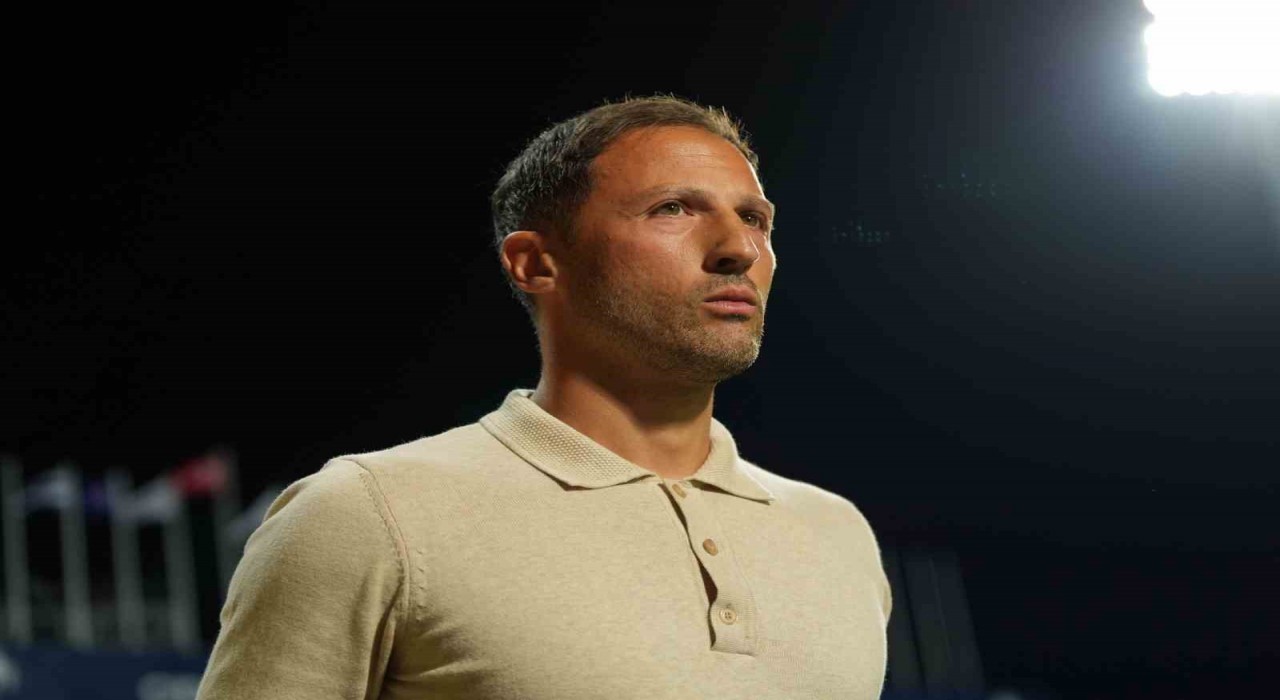 Domenico Tedescodan 11de 4 değişiklik