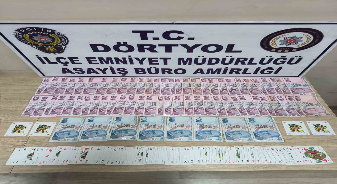 Dörtyolda kumar oynayan 4 şahsa para cezası uygulandı