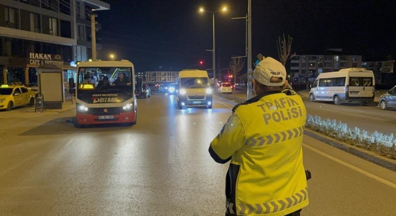 Düzcede denetimlerde 207 araç trafikten men edildi