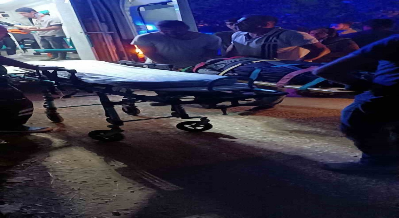 Düzcede pat pat uçuruma yuvarlandı: 8 yaralı