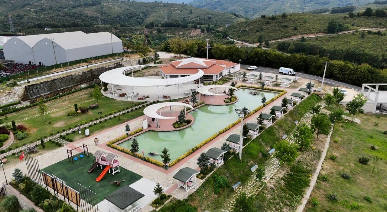 Düzcenin ay yıldızlı mesire alanı
