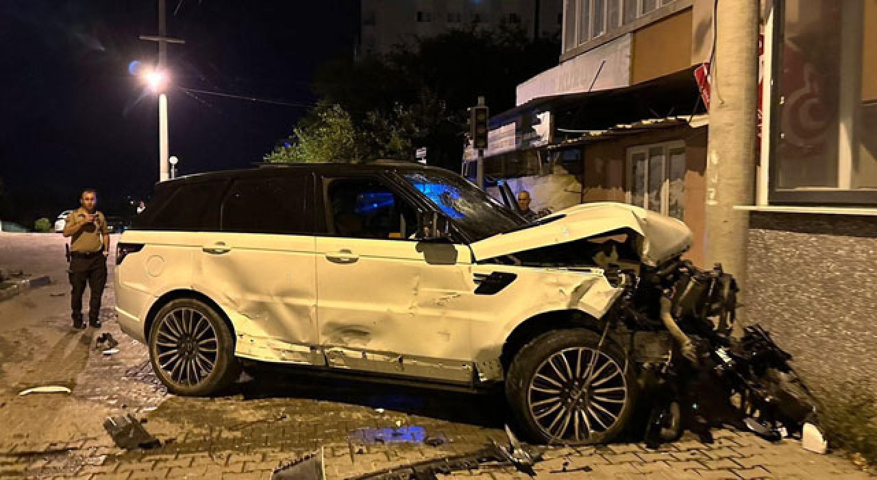 Düziçi’nde Lüks Cip ile Kamyonet Çarpıştı: 4 Yaralı