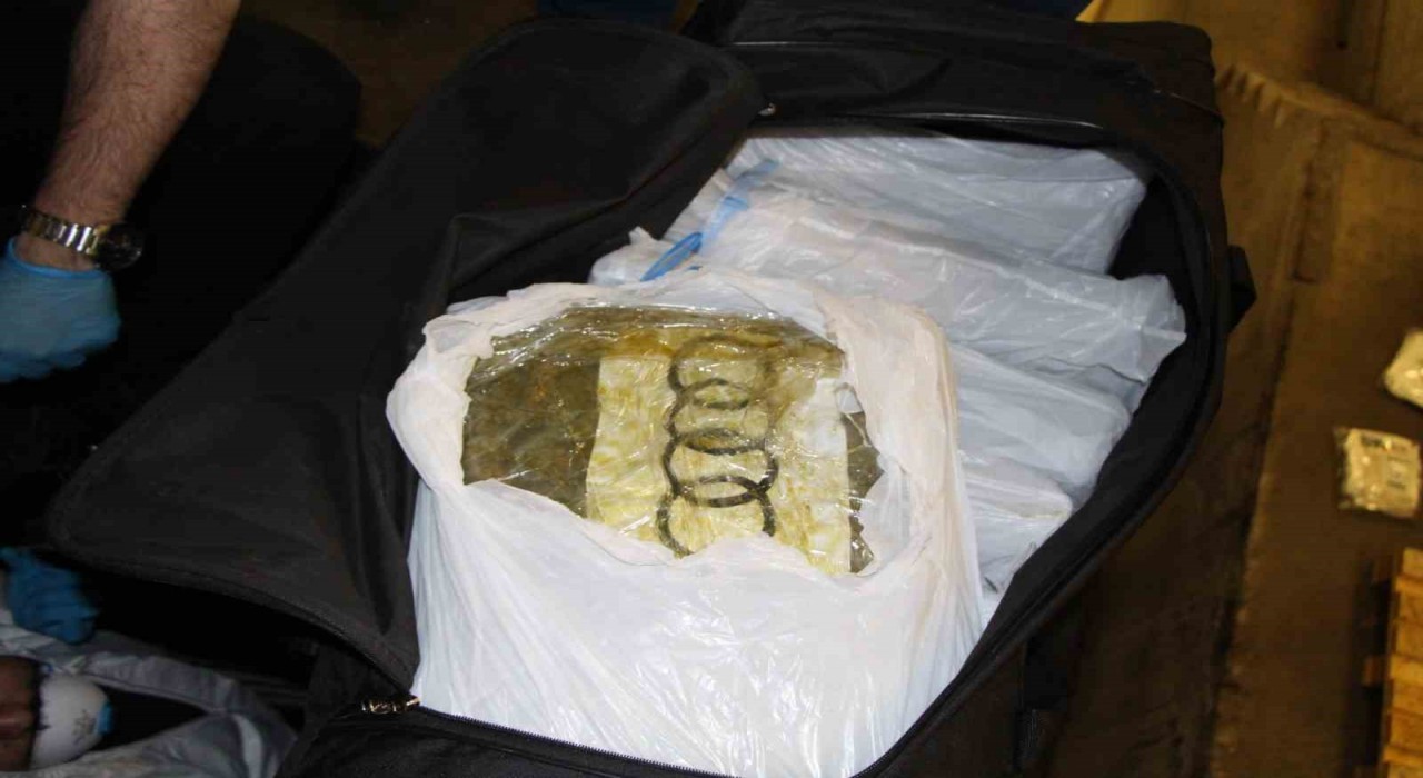 Edirne Kapıkulede tankerden 114 kilo uyuşturucu ele geçirildi