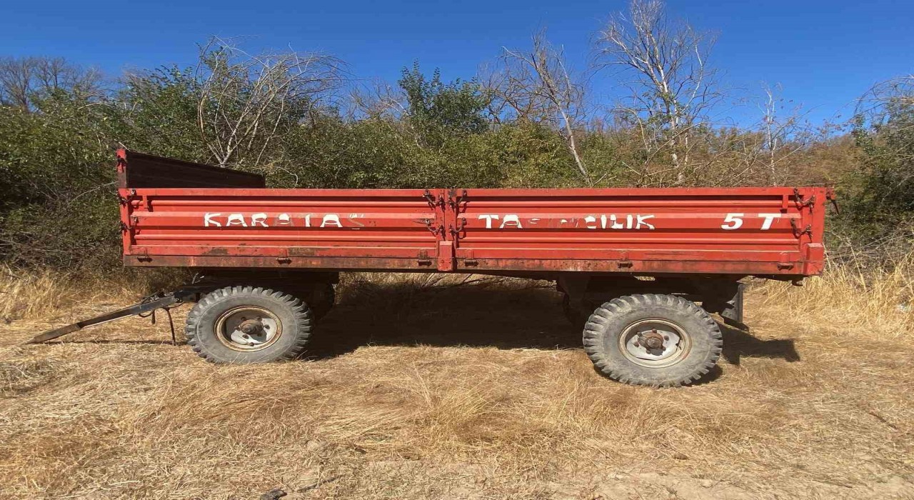 Edirnede traktör römorku hırsızlığından 1 kişi tutuklandı