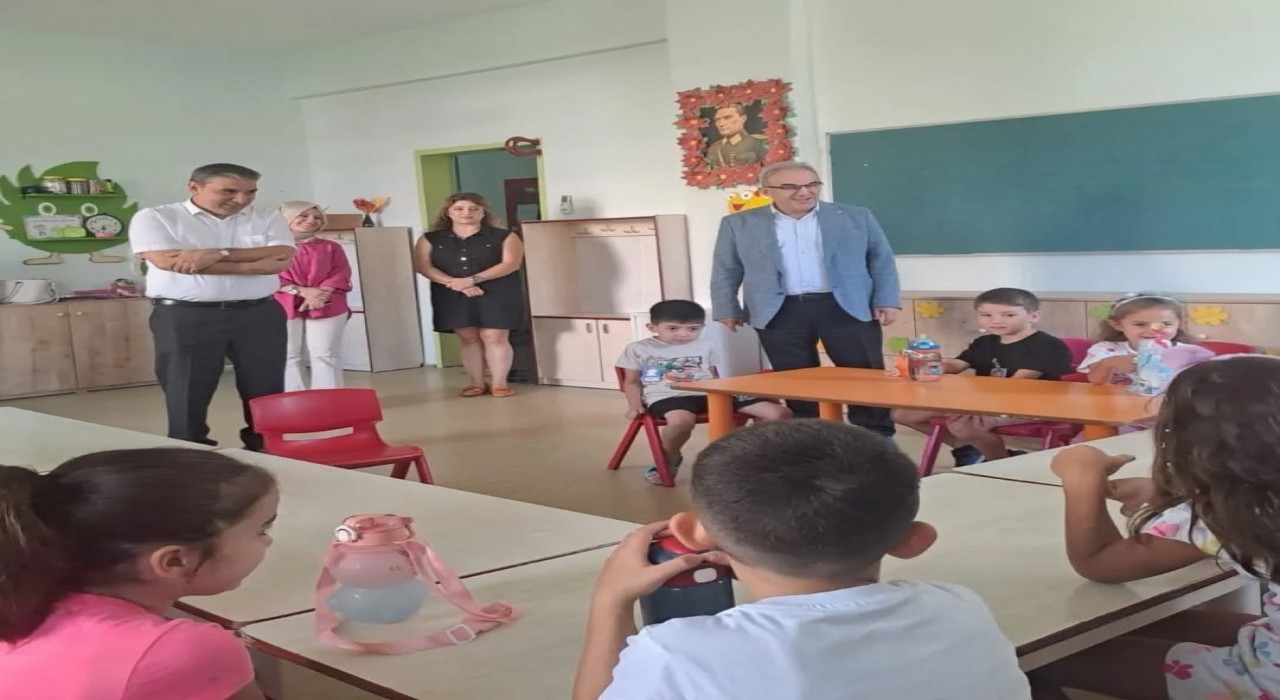 Edremitte İlçe Milli Eğitim Müdürü Esmenden okul ziyaretleri